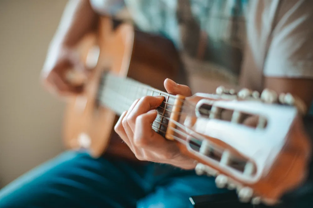 Les premiers rythmes à travailler à la guitare